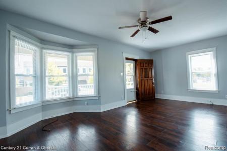 21001 Oxford Avenue, Farmington Hills, Michigan 48336, États-Unis