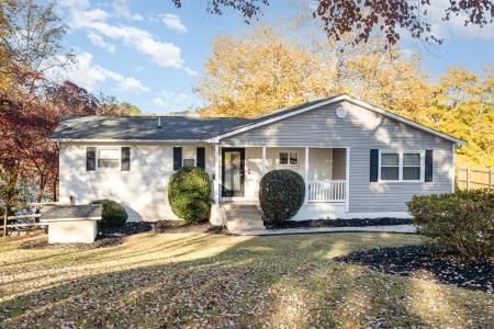 7088 Wateredge Drive, Sherrills Ford, NC 28673, USA