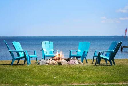 6120 W Houghton Lake Drive, Houghton Lake, Michigan 48629