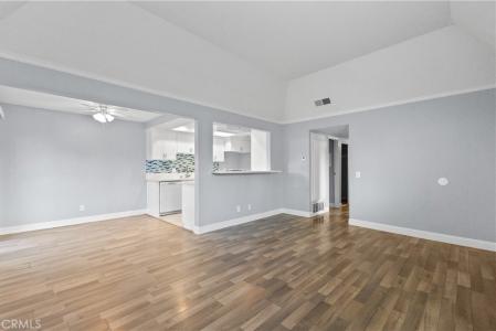 1477 Clemson Way Way, Riverside, Kaliforniya 92507, Amerika Birleşik Devletleri