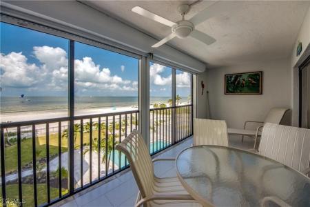 392 Estero Boulevard unit: 305, Fort Myers Beach, Florida 33931