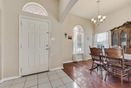 301 Quail Run Road, Red Oak, Texas 75154, USA