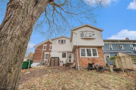 249 W Main Street, Madison, Ohio 44057, Estados Unidos