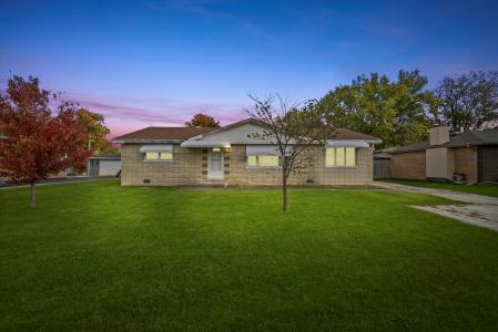 8521 S 83rd Ave, Hickory Hills, Illinois 60457, USA