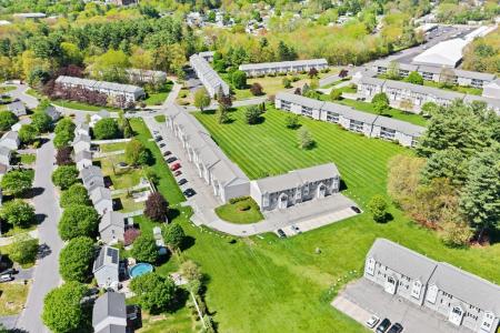 94 Tennis Plaza Rd , 10, Dracut, Massachusetts 01826, USA