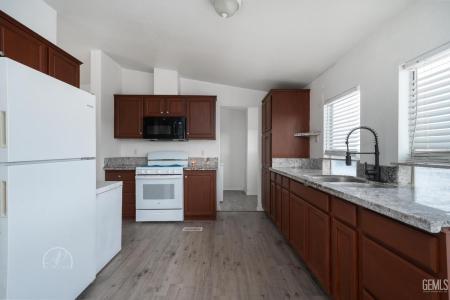 124 Roosevelt Place, Taft, Kaliforniya 93268, Amerika Birleşik Devletleri