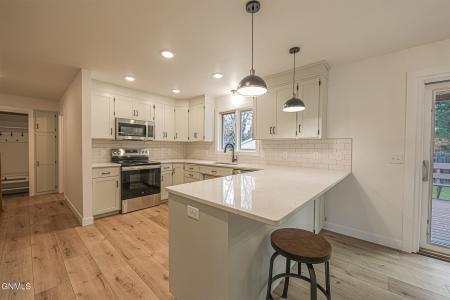 2107 N N 9 Street, Bismarck, North Dakota 58501, USA