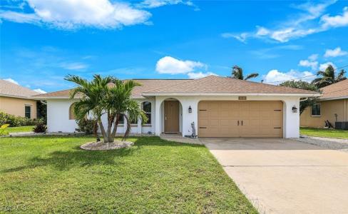 304 Kamal Parkway, Cape Coral, Florida 33904, USA
