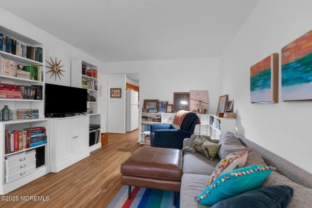 53 Farnworth Close, 可抵押的, 新泽西州 07728, 美国