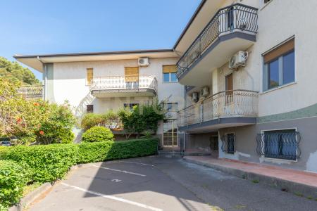 Viale Lorenzo Bolano, Catania, Sicilia 95123, Italy