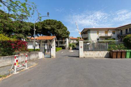 Viale Lorenzo Bolano, Catania, Sicilia 95123, 義大利