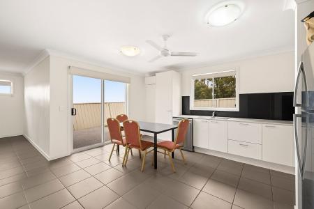 2 Minnett, Glenvale, QLD 4350, Australia