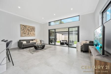 1/18 Forrest Road, East Hills, NSW 2213, Australia