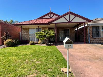 12 Schuit Crescent, Pooraka, SA 5095, Australia