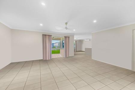 13 Donostia Crescent, Bushland Beach, QLD 4818, 澳大利亚