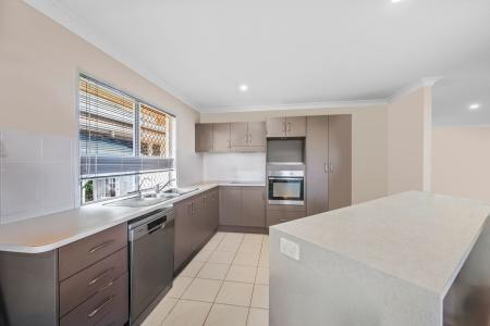 13 Donostia Crescent, Bushland Beach, QLD 4818, 澳大利亚