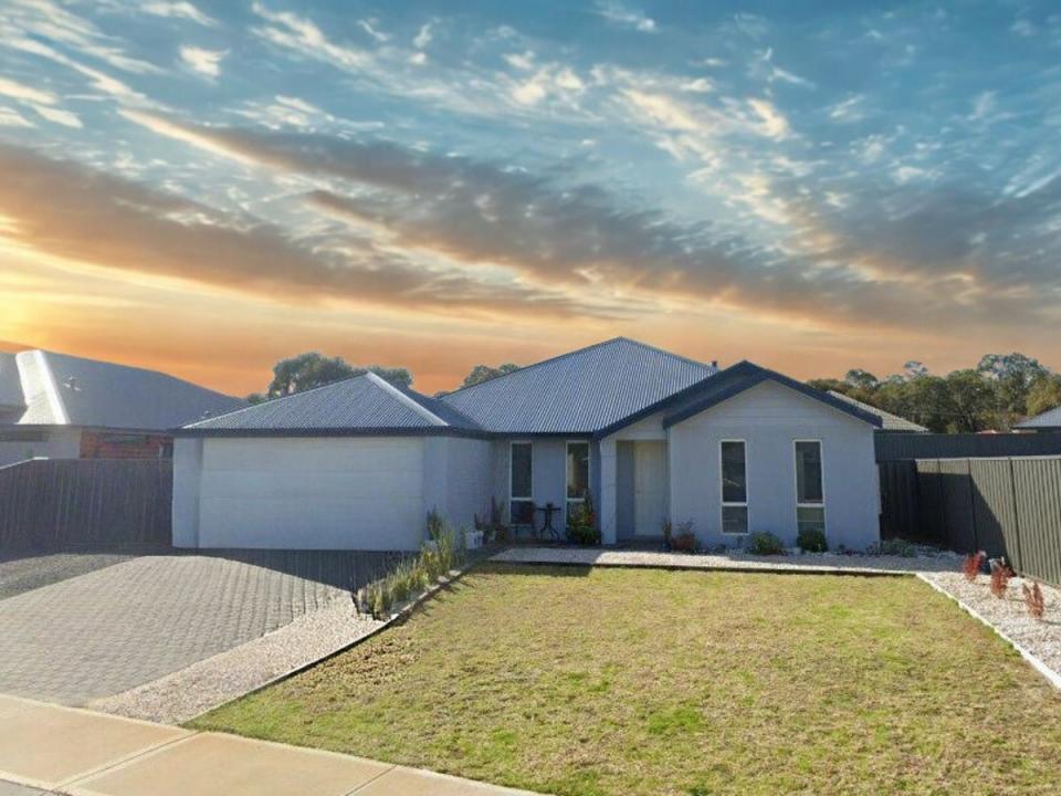 10 Handley Road, Harvey, WA 6220, Australia