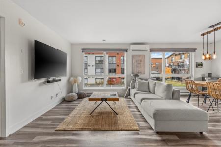 3780  Rue Médard-Émard, Longueuil (Saint-Hubert), Quebec J3Y 0W3, Canadá