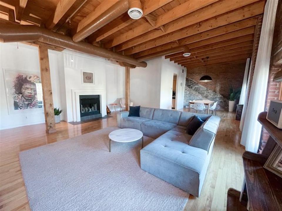 291  Rue de la Commune O., Montréal (Ville-Marie), Quebec H2Y 2E1, Canada