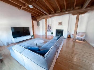 291  Rue de la Commune O., Montréal (Ville-Marie), Quebec H2Y 2E1, Canada