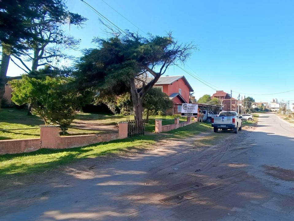 Moreno 215, Pinamar, Buenos Aires Costa Atlántica 7167, Argentina