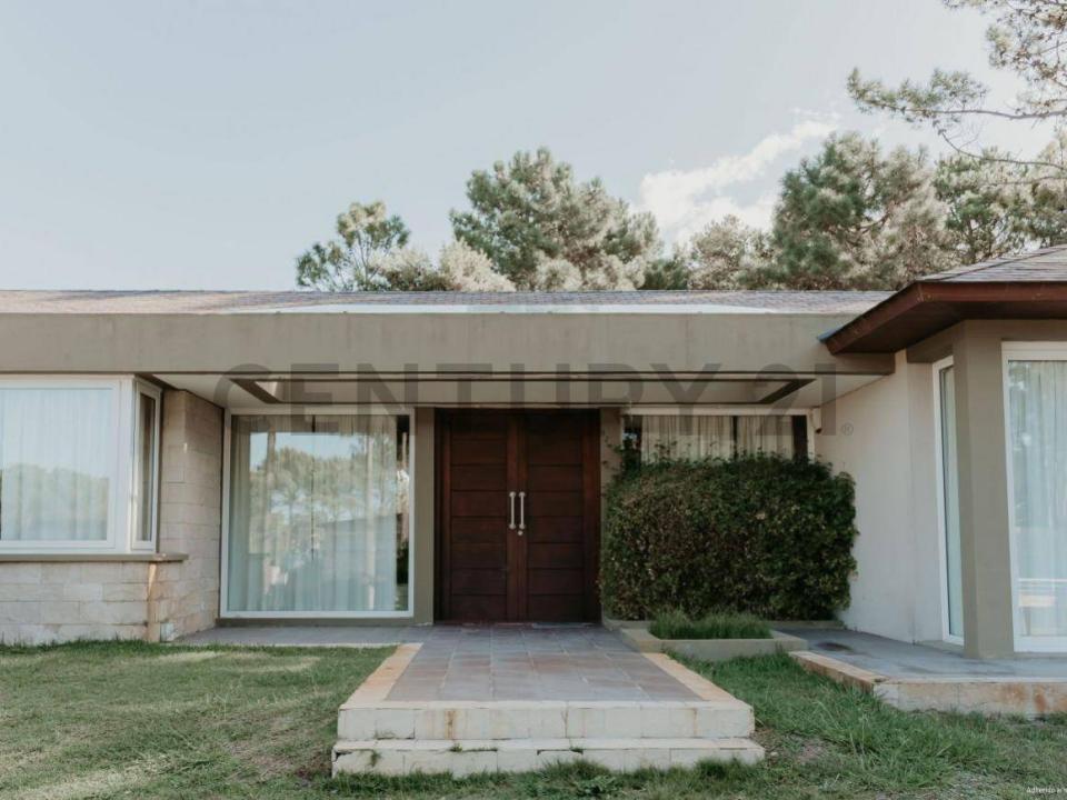 Del Juncal 1232, Pinamar, Buenos Aires Costa Atlántica 7167, Argentina