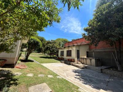 calle los algarrobos, rotonda sin salida , Los Álamos, Tarija 00001, Bolivia