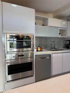 Av R-16 Conjunto residencial Carenero Yacht Club, Lechería, Anzoategui 6016, Venezuela