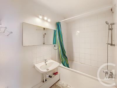 St Denis, Isla De Francia 93200, Francia