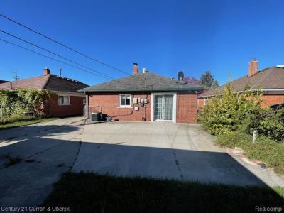 7272 Nightingale Street, Dearborn Heights, Мичиган 48127, Соединенные Штаты