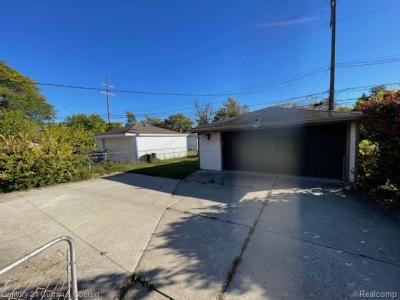 7272 Nightingale Street, Dearborn Heights, Мичиган 48127, Соединенные Штаты