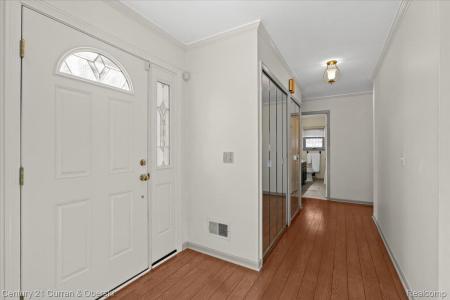 37578 Munger Drive, Livonia, Michigan 48154, Estados Unidos