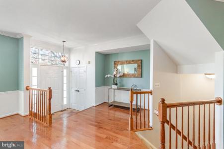 7039 Kings Manor Drive, Alexandria, Virginia 22315, HOA KỲ