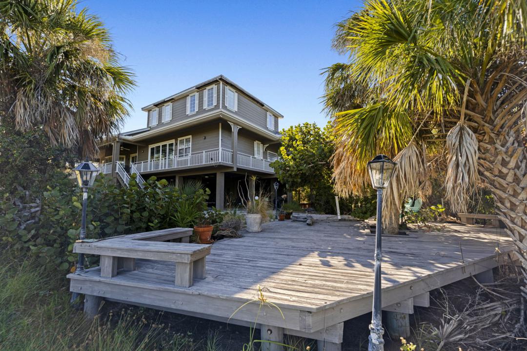 2000 Bayview Dr., Tierra Verde, Florida 33715