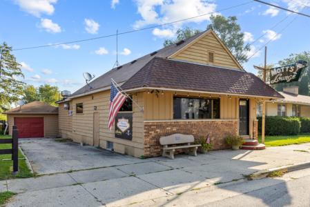 195 N Main St, Burlington, Illinois 60109, USA