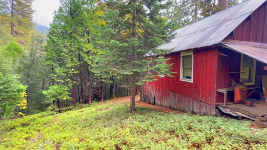 6180 Chowchilla Mountain Rd., Mariposa, California 95338