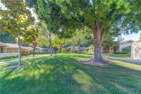 335-B Avenida Sevilla, Laguna Woods, Калифорния 92637, Соединенные Штаты