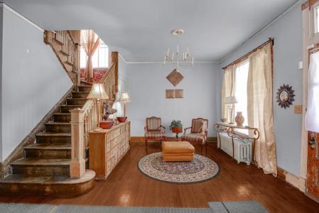 2019 E 72nd Pl, Chicago, Illinois 60649