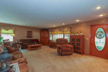 215 W Harrison St., Waszyngton, Iowa 52353, USA