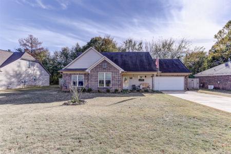 61 Katie Lane, Byhalia, Mississippi 38611