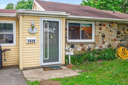 1328 W 9th Avenue, Oshkosh, Wisconsin 54902-6208, Estados Unidos