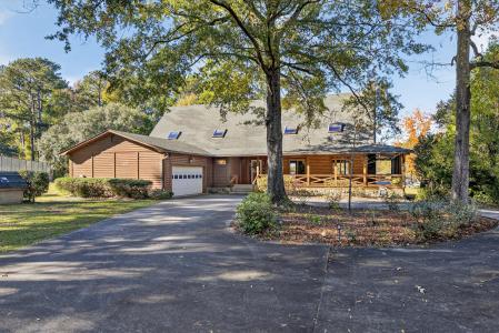 1086 St Julien, Eutawville, SC 29048, USA