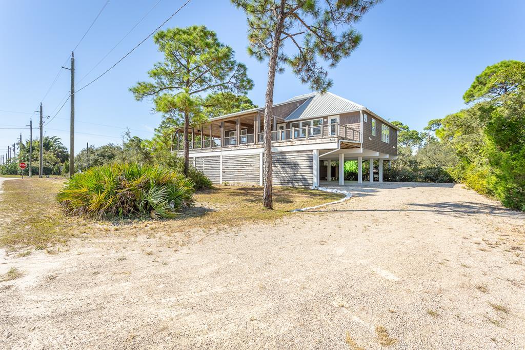 601 W Pine Ave, St. George Island, 佛羅里達州 32328, 美國