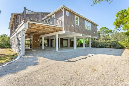 601 W Pine Ave, St. George Island, 佛羅里達州 32328, 美國