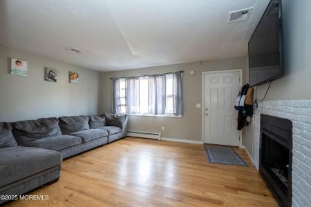 323 Church Road, 砖块, 新泽西州 08723, 美国