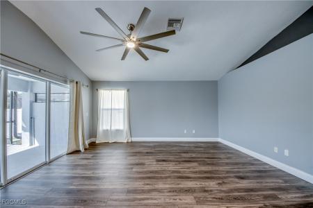 823 SW 10th Street, Cape Coral, Florida 33991, Stati Uniti