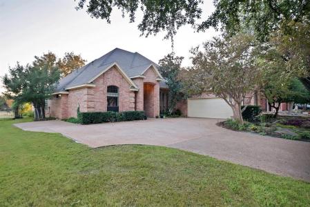 919 Riviera Drive, Mansfield, Texas 76063