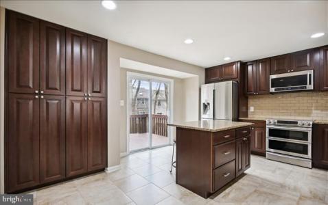 3970 Burning Bush Court, Fairfax, 弗吉尼亚州 22033, 美国