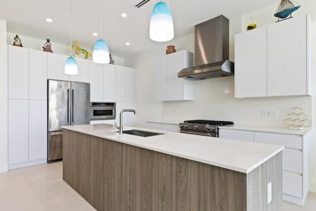 INDIGO BAY STUNNING WATERFRONT 3/3, Spotts / Prospect, Grand Cayman, איי קיימן