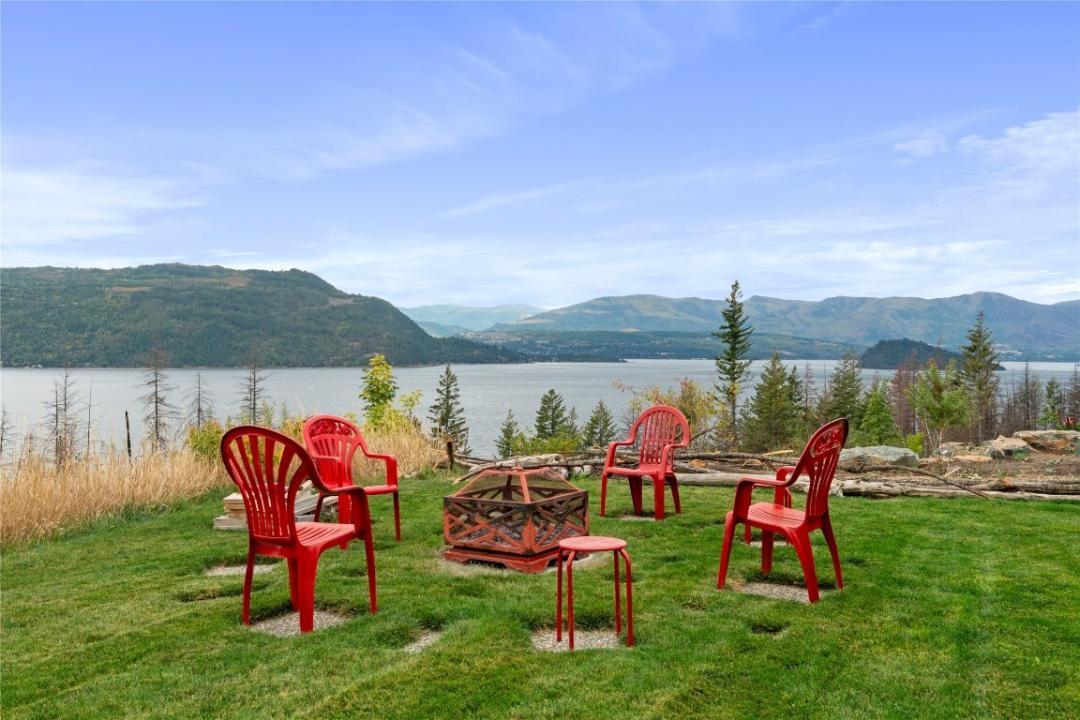 5208 CELISTA PLACE, Celista, British Columbia V0E 1M6, Canada